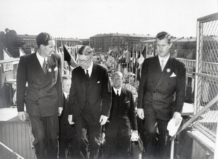 Bröderna Claeson med Gustaf VI_ 1947 _privat_jpeg